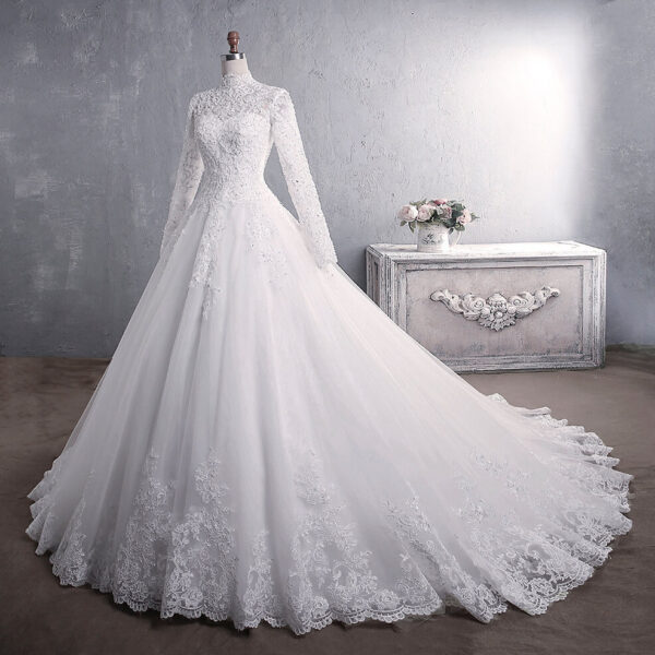 Vestido de Noiva Princesa Gola Alta Evasê Manga Longa - Rendado Luxo