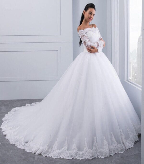 Vestido de Noiva Princesa Ombro Ombro Manga Longa Cauda Longa